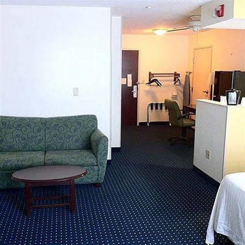 Studios And Suites 4 Less - Gum Road Chesapeake Zewnętrze zdjęcie
