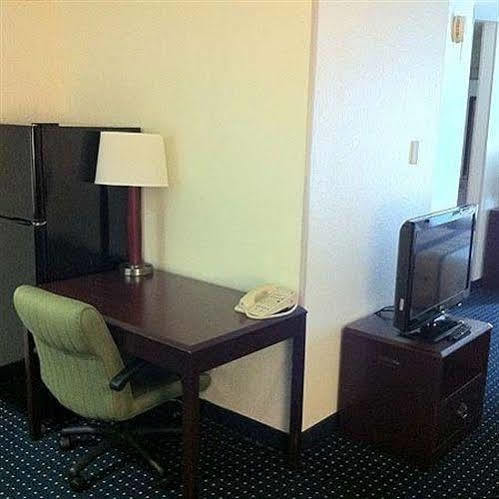 Studios And Suites 4 Less - Gum Road Chesapeake Zewnętrze zdjęcie